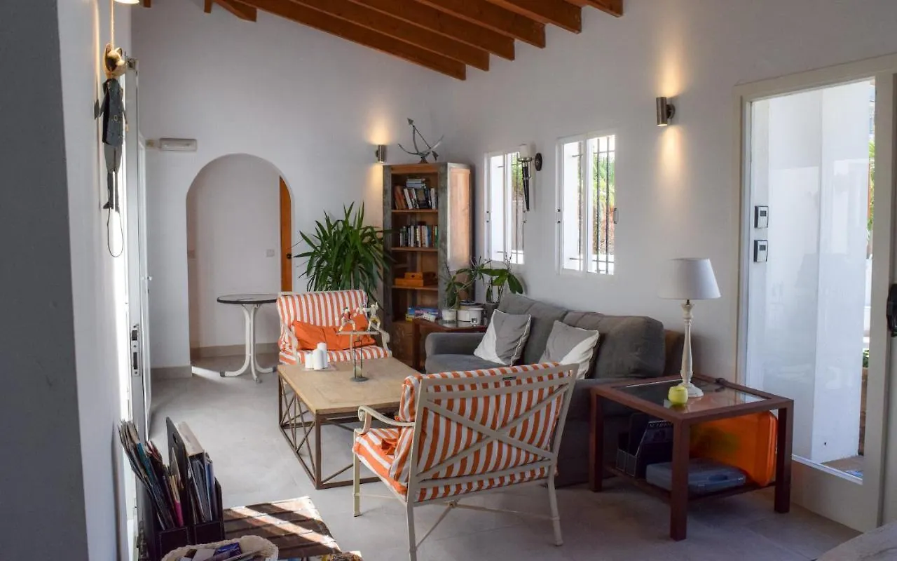 Villa Alexia- Apartment Aqua - Puerto Pollensa  波连萨港